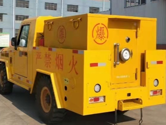 寒亭凯龙爆破器材运输车：保障爆破任务的安全运行